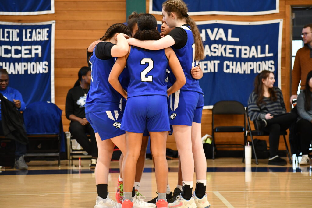 girls varsity private school basketball